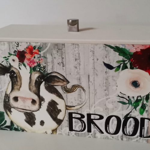 Breadbin Cow 2021